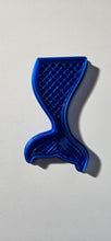 Load image into Gallery viewer, Mermaid's Tail Cookie Cutter Set with cutter and stamp
