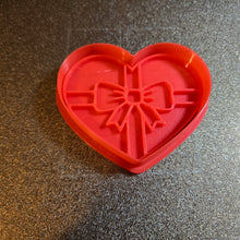 Load image into Gallery viewer, Heart wIth Bow Cookie Cutter Stamp Set, Valentine's Day cookies #heart #boxofchocolates
